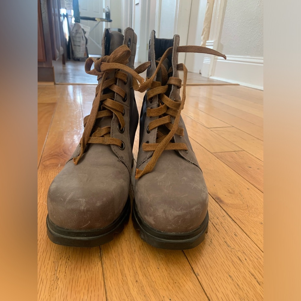 Sorel Lexie Boots Size 8 - Picture 2 of 7